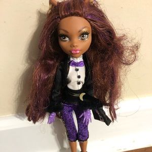 Clawdeen Monster High doll